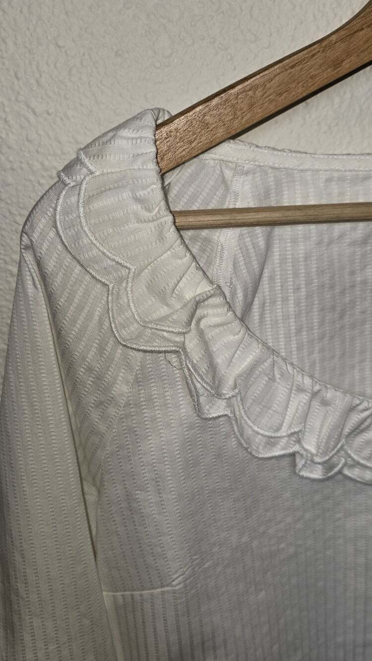Draper James Reyna Long Sleeve Top Womens L White Ruffle Stripe NWT $118 - Picture 4 of 10